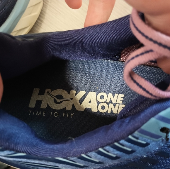 Hoka One One Bondi 6 Athletic Running Shoes Womens 8 Purple Blue Pink Ombre - Picture 9 of 14